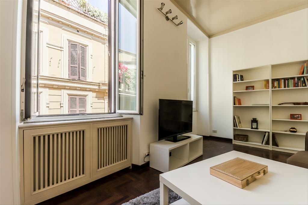 Palazzo Borghese Lovely Flat โรม ภายนอก รูปภาพ