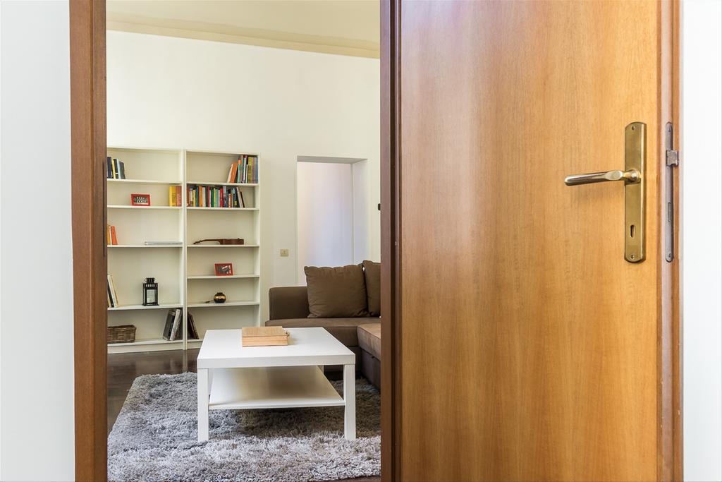 Palazzo Borghese Lovely Flat โรม ภายนอก รูปภาพ